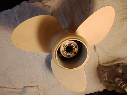 OMC Johnson Evinrude Brp 386637 177183 AL RH Propeller 10 1/2X11 20hp-35hp 14spl - Picture 1 of 10