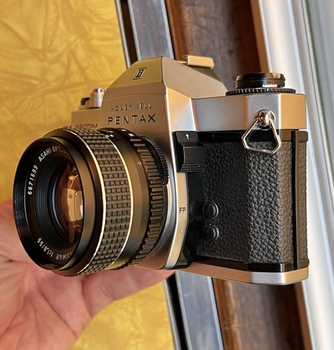 Honeywell Pentax Spotmatic F 35mm Film SLR Camera w/ Takumar 1.8 55mm Lens + Cap - Picture 4 of 20
