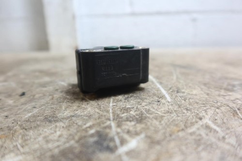 Mercedes Benz 560SL OEM Fuel Injection Regulator Actuator Valve 2437020007 - Picture 2 of 6