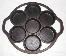 Cracker Barrel Cast Iron 7-Hole Biscuit Corn Bread Muffin Mini Cake Pan Egg Mold