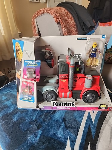 Fortnite RC Truck Mudflap with Relaxed Fit Jonesy Figure