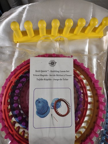 Konvolut Strickwebstuhl Sets aus Schlaufen & Fäden - Bild 10 von 11