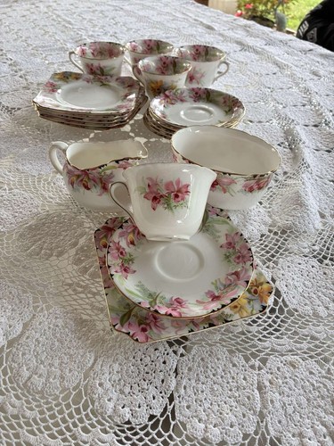 royal doulton dinner set - Picture 4 of 5