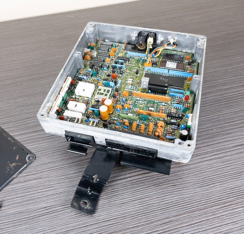 1987 Nissan Hardbody Pickup ecm ecu computer 23718 12G04 (For: 1987 Nissan) - Picture 2 of 11