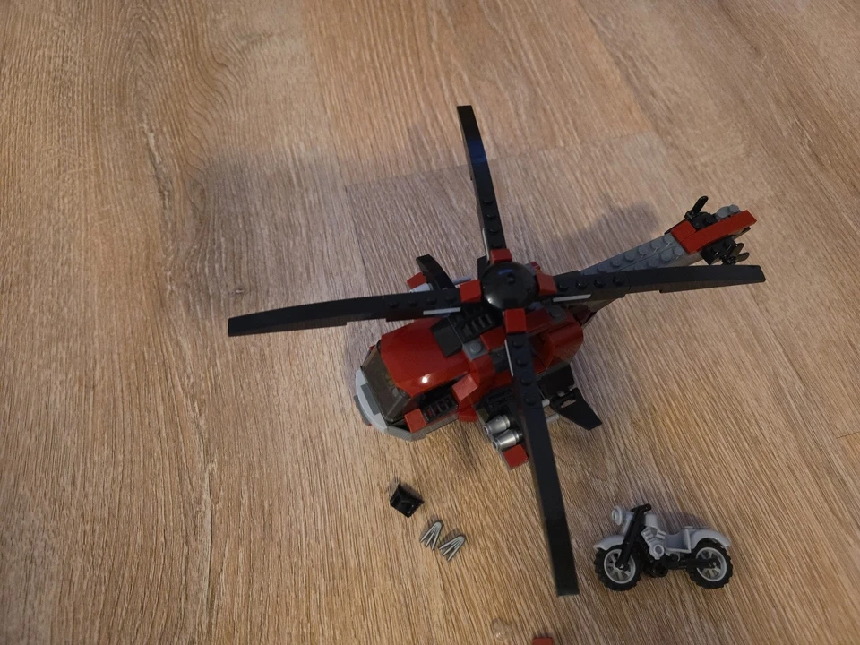 LEGO 6866 - Super Heroes: Wolverine’s Chopper Showdown Not Complete  - Image 2 of 4