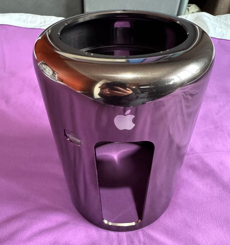 Apple Mac Pro 2013 2.7 GHz 12C/24T 128Gb New 2Tb SSD 2xD700 *** CUSTOM STAND *** - Picture 5 of 19