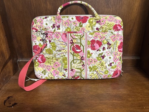 LNC-Vera Bradley Hard Shell Laptop Case With Strap In Make Me Blush Pattern - Picture 2 of 3