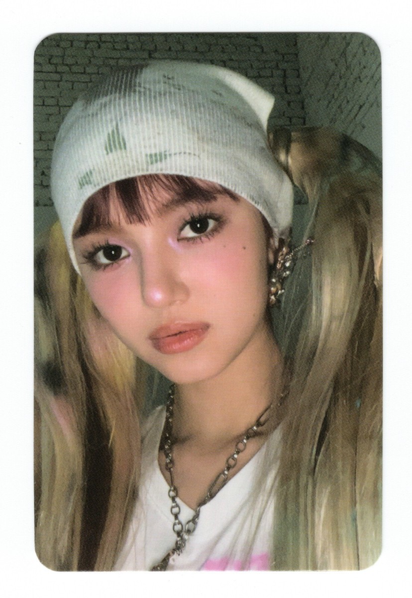 NewJeans Danielle Photocard | NewJeans 'OMG' Weverse Album