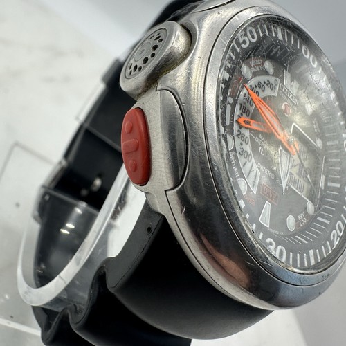 Citizen AQUALAND Eco-Drive Divers 200M Watch U106 1007996 - Depth Meter Rare - Picture 2 of 17