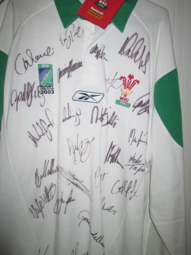 Von Wales Squad signiertes Auswärtstrikot WM 2003 Rugby Union neu mit Etikett Echtheitszertifikat 12666 - Bild 2 von 5