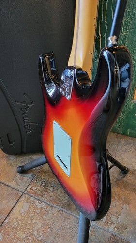 2023 Fender Ultra Stratocaster Strat in Ultra Burst w/ Hard Logo Case - Picture 15 of 17