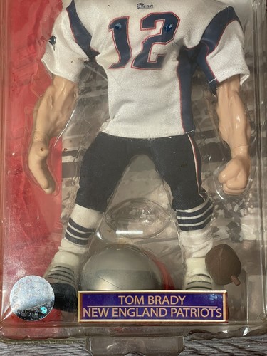 2005 Gladiators of the Gridiron TOM BRADY Action Figure - RARE ๐ - Picture 3 of 7