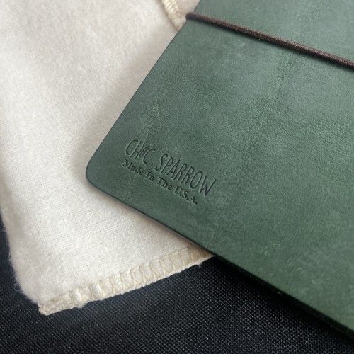Chic Sparrow Green Hard Leather Notebook Cover NEW - Picture 2 of 3