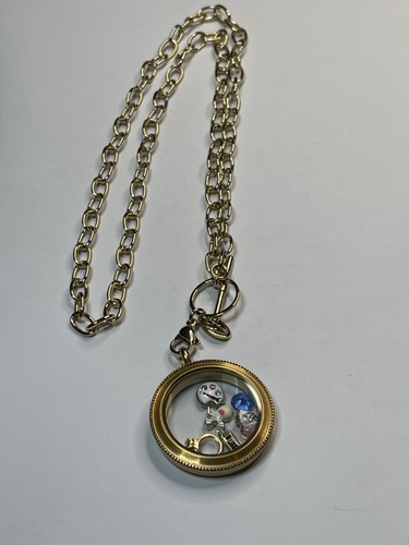 Origami Owl Large  Gold  Twist  locket w chain w charms - Picture 3 of 6