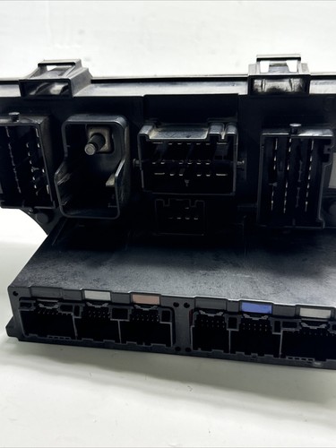 2011 - 2014 Jeep Compass Patriot TIPM Fuse Box Relay Module OEM P04692343AD - Picture 9 of 14