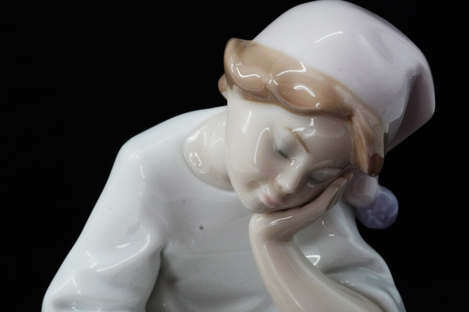 LLadro Figurine Young Girl Just Resting #6481 - Picture 4 of 10