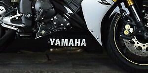 Autocollants logo réplique Yamaha Bellypan 2 x vinyle blanc YZF R1 FZR1000R Fazer TZR - Photo 1/1