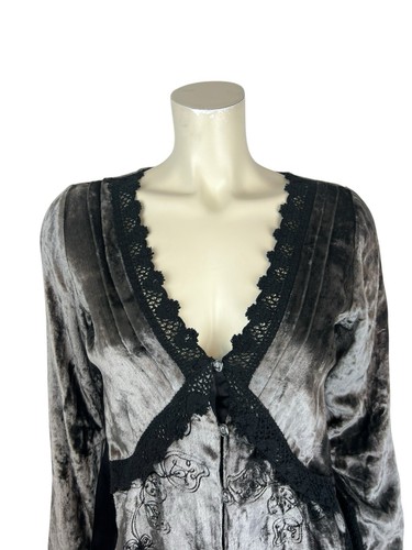 Age of Love Nataya Velvet Embroidered Top Size M Lace Vneck Boho Peasant Floral - Picture 5 of 11