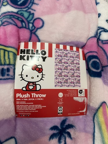 Hello Kitty Pink Car Beach Waves Surfboard Summer Purple 50 x 70" Throw Blanket - 第 2/3 張圖片