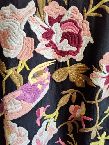 Kimono floral mediano Aratta Fields Of ASIA NUEVO CON ETIQUETAS - Imagen 4 de 4
