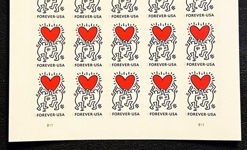 US #5953a 2025 Love Keith Haring Imperf Sheet Pane of 20 NDC - Picture 3 of 3