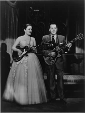 8" x 10" Photo Les Paul,Mary Ford,playing guitars,Singers