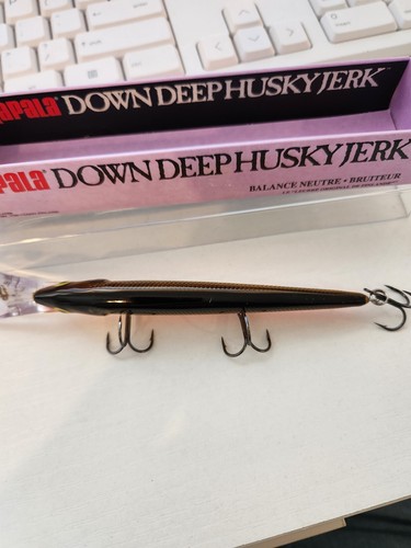 SEÑUELO DE PESCA DE SUSPENSIÓN RAPALA DOWN DEEP HUSKY JERK DHJ-12 RATTLIN - Imagen 7 de 8
