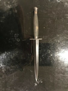RARE-MINT-GENUINE-WW-II-2-F-S-FAIRBAIRN-SYKES-BRITISH-COMMANDO-DAGGER-KNIFE