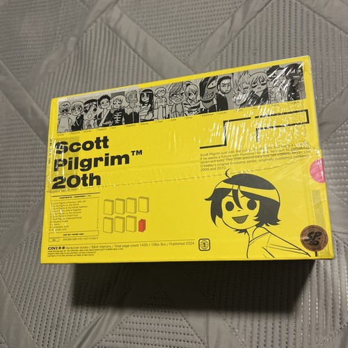 Scott Pilgrim 20th Anniversary B&W Hardcover Box Set Factory Sealed - Picture 3 of 6