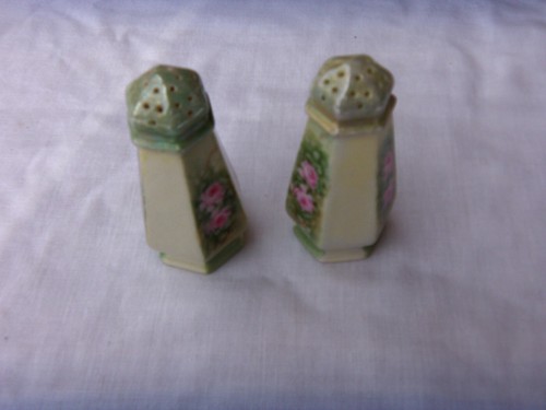 VINTAGE SALT & PEPPER SHAKERS AUSTRIA - Picture 2 of 4