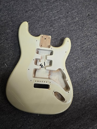Fender Stratocaster Style Gitarrenkörper. Gitarrenbauer Baumeister Spezial #5