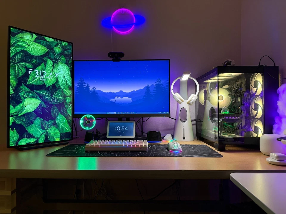 Premium White RGB Mechanical Keyboard+BT Mouse+BT Headphones Bundle - Image 3 of 4