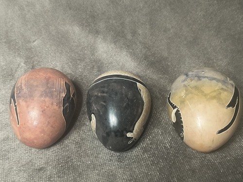 Alabaster Hand Carved Painted Eggs Set of 3 Safari Animals African Made Kenya  - Picture 6 of 7