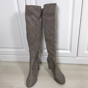liz claiborne suede boots