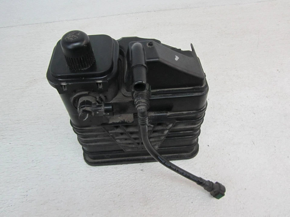 2011 BUICK LACROSSE Fuel gas tank Evaporation Canister Evap Can - Image 3 of 3