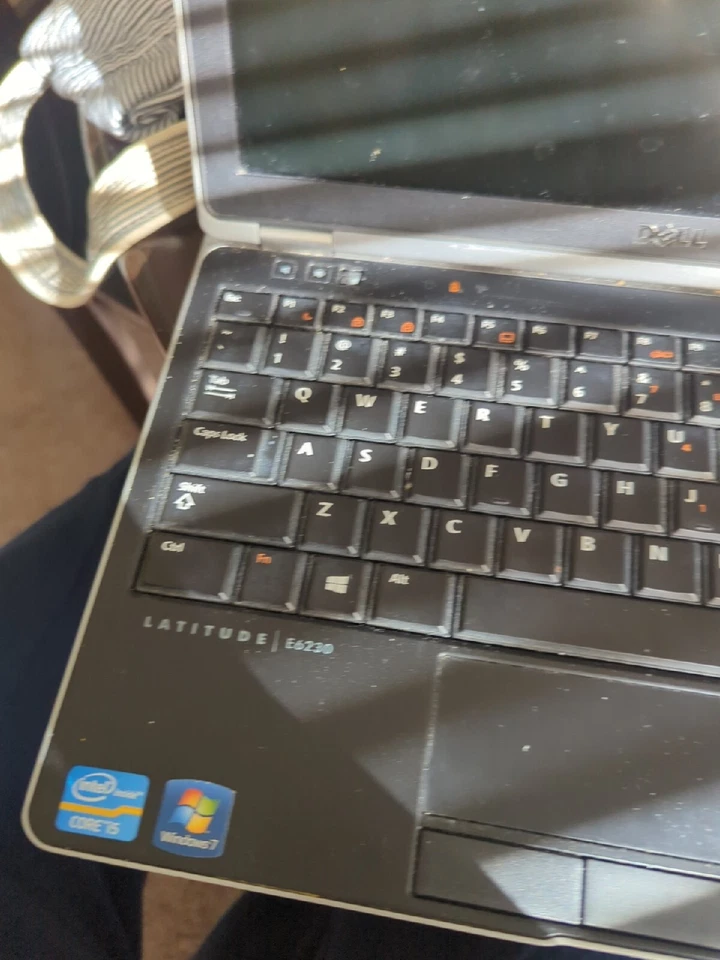 Dell Latitude E6230 Laptop 12" Intel Core i5 With Power Supply -Parts piece  - Image 2 of 4