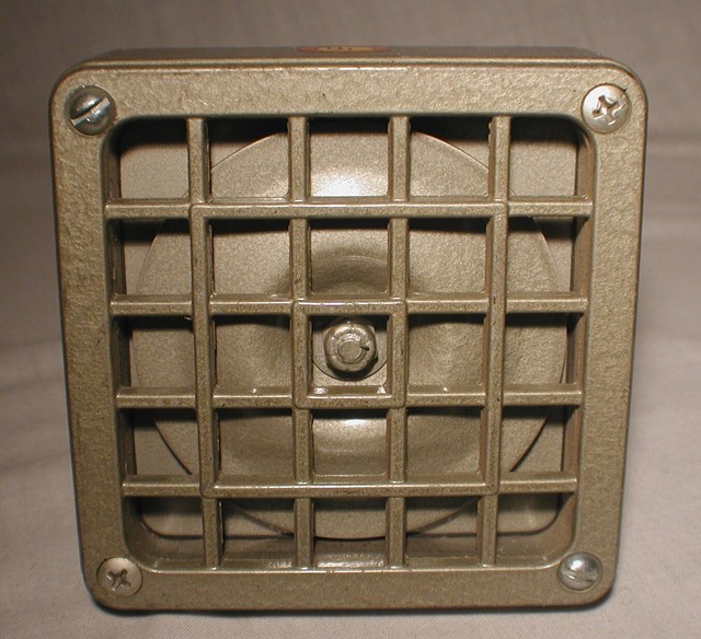 Vintage Simplex Vibratone Horn Model: 4040 12 Volts 1.6 Amps Vintage Simplex Vibratone Horn Model: 4040 12 Volts 1.6 Amps