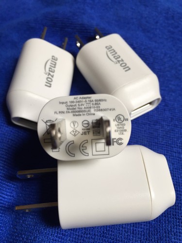 Lot 4 - Original Amazon A00810-01 White USB AC Wall Power Adapter 4.9V Kindle -B - Picture 2 of 2