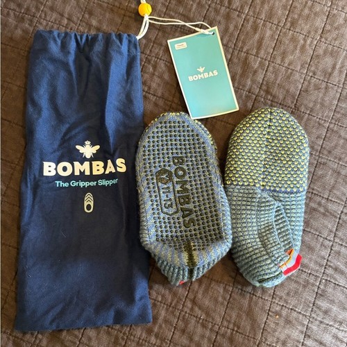 Bombas gripper slipper nwt 11-13Y
