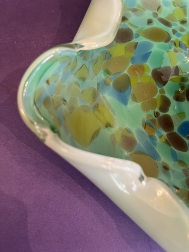 Vintage Murano Tutti Fruit to Art Glass Scalloped Bowl w/Smooth White Base - Picture 7 of 7
