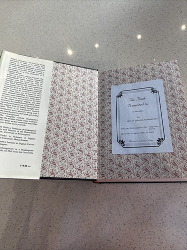The Oxford Shakespeare, William Shakespeare Complete Works Compact Edition Book - Picture 3 of 6