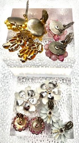 LOT OF 6 PAIRS VINTAGE CLIP ON BEADED EARRINGS,CLUSTER STYLE,RHINESTONES,GLASS - Picture 6 of 9