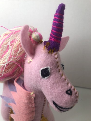 Peluche caballo unicornio rosa relleno cosido a mano de México 9" X 6" - Imagen 3 de 8