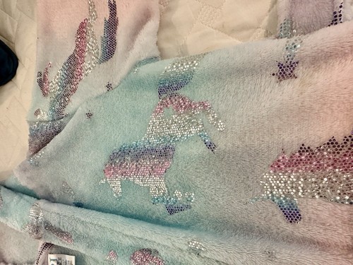 Children’s Place Cozy robe/swim Cover Sparkly Unicorns Girls Sz 5-6 Pink &Blue - Picture 3 of 9