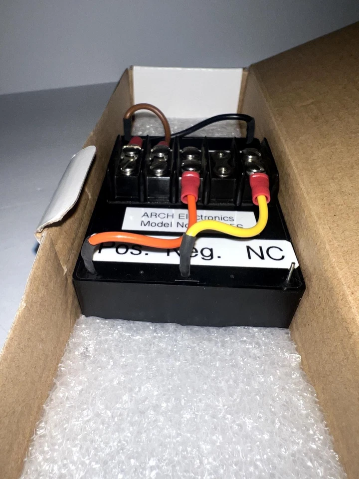 ARCH Electronics Corp. DIASAH075 Bloque fuente de alimentación 5 voltios/5 AMP/ 230 VAC in Foto 3 de 4