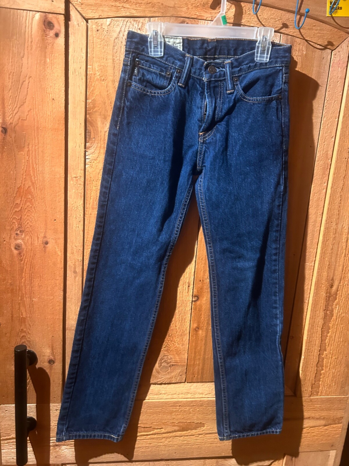 Picture 3 of 8