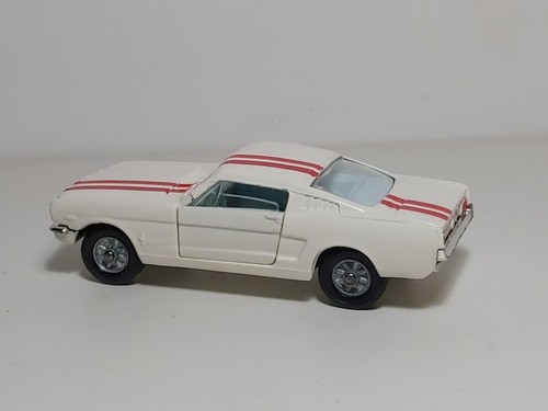 Corgi 325 Ford Mustang Fastback 2+2 In Amazing Condition Vintage 1960s Model - Picture 6 of 12