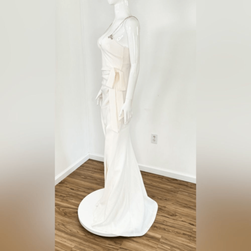 Cinq a Sept Emmie Gown in Ivory Size 4 - Picture 11 of 15