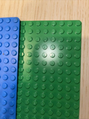 Lot of 5 Lego baseplates 32x32 -1 Green 4 Blue Lego city Or any Lego Compatible - Picture 4 of 4
