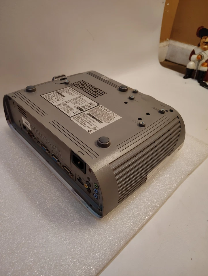 Viewsonic PJD6552LWS Short Throw HDMI Projector 2639 Hr. With Mounting Brackets - Image 3 of 4